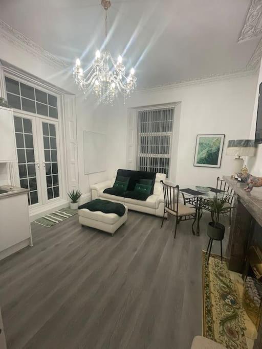 Апартаменты Sea View With Large Balcony Торки